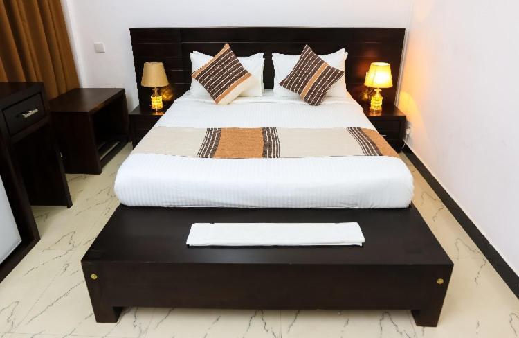 Oyo Motelvip Коломбо Екстер'єр фото