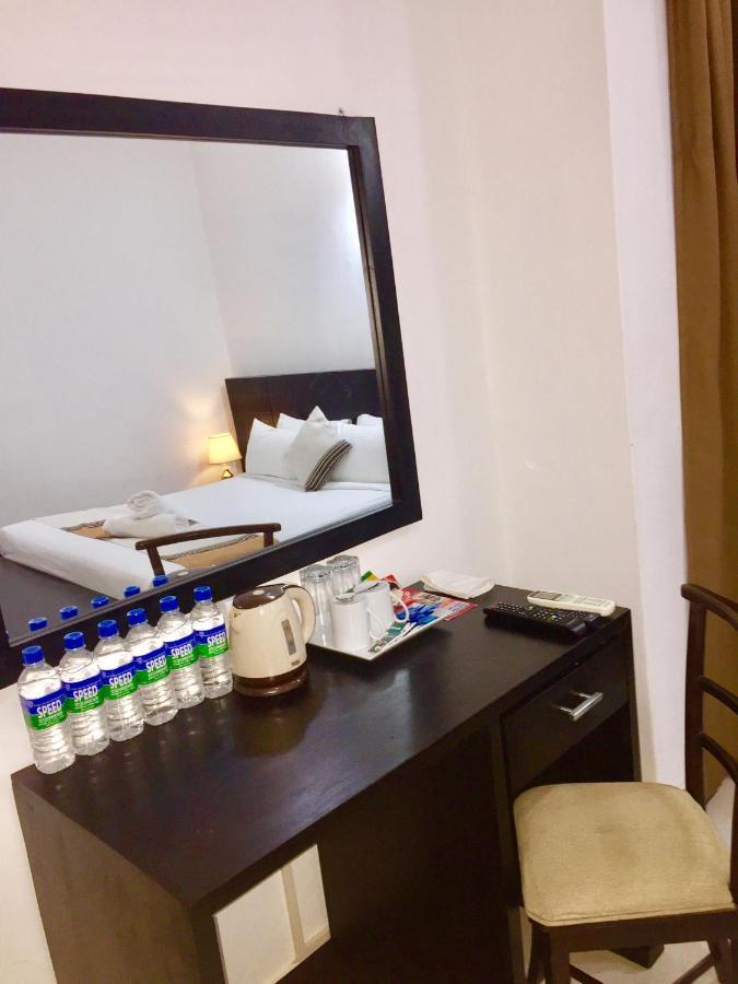 Oyo Motelvip Коломбо Екстер'єр фото
